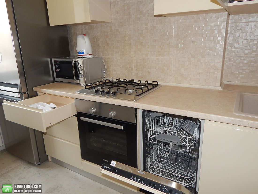 Rent out 3-room apartment. Днепропетровск, пр. Правды — photo 1