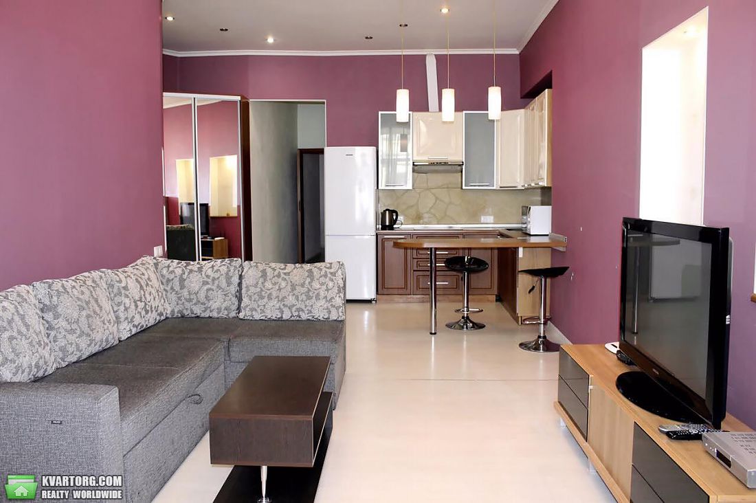 Rent out 2-room apartment. Киев,  Малая Житомирская — photo 1