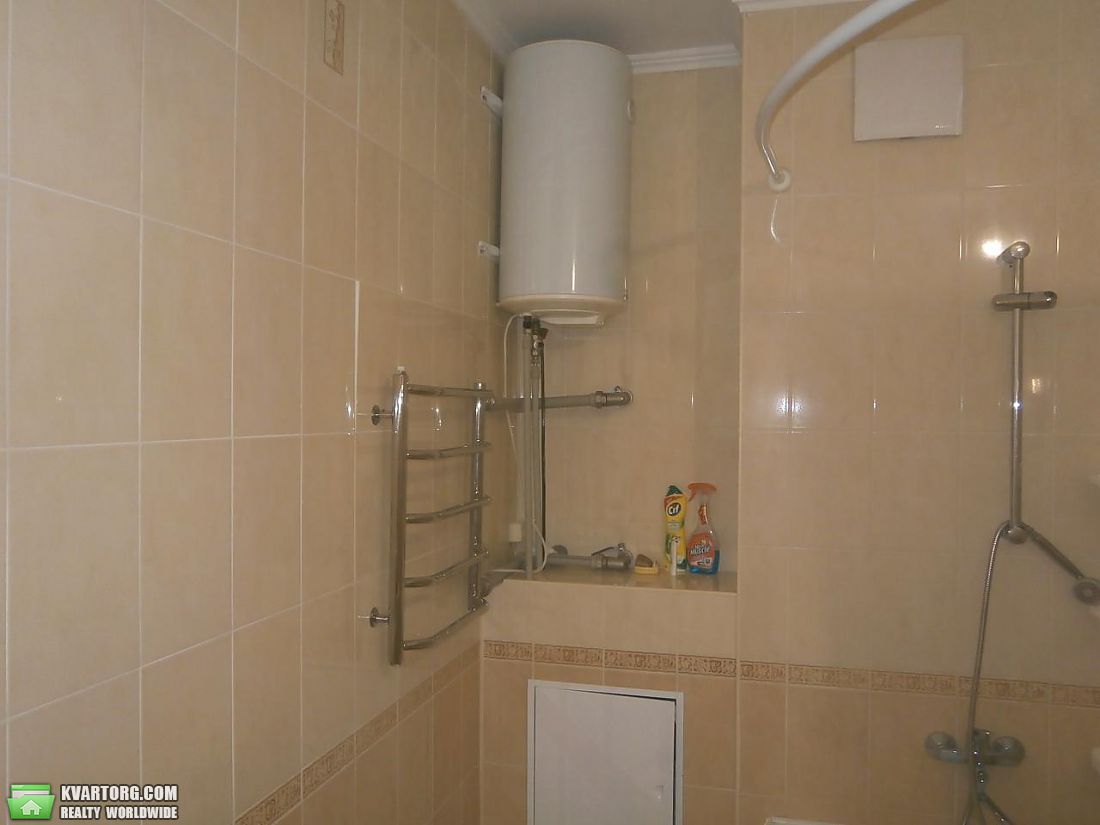 Rent out 2-room apartment. Киев,  Срибнокильская — photo 2