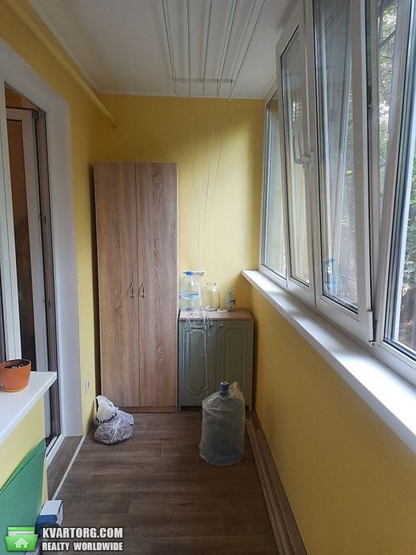 Sell 2-room apartment. Киев,  Захаровская — photo 4
