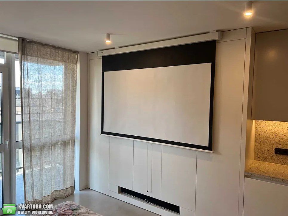 Rent out 1-room apartment. Киев,  Предславинская — photo 2