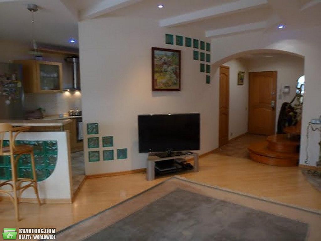 Rent out 4-room apartment. Киев,  Константиновская — photo 2