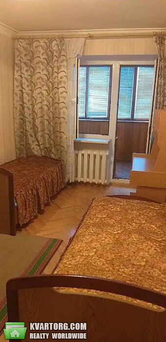 Rent out 3-room apartment. Киев,  Срибнокильская — photo 4