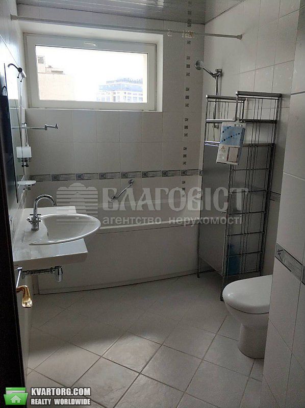 Rent out 3-room apartment. Киев,  Суворова — photo 3
