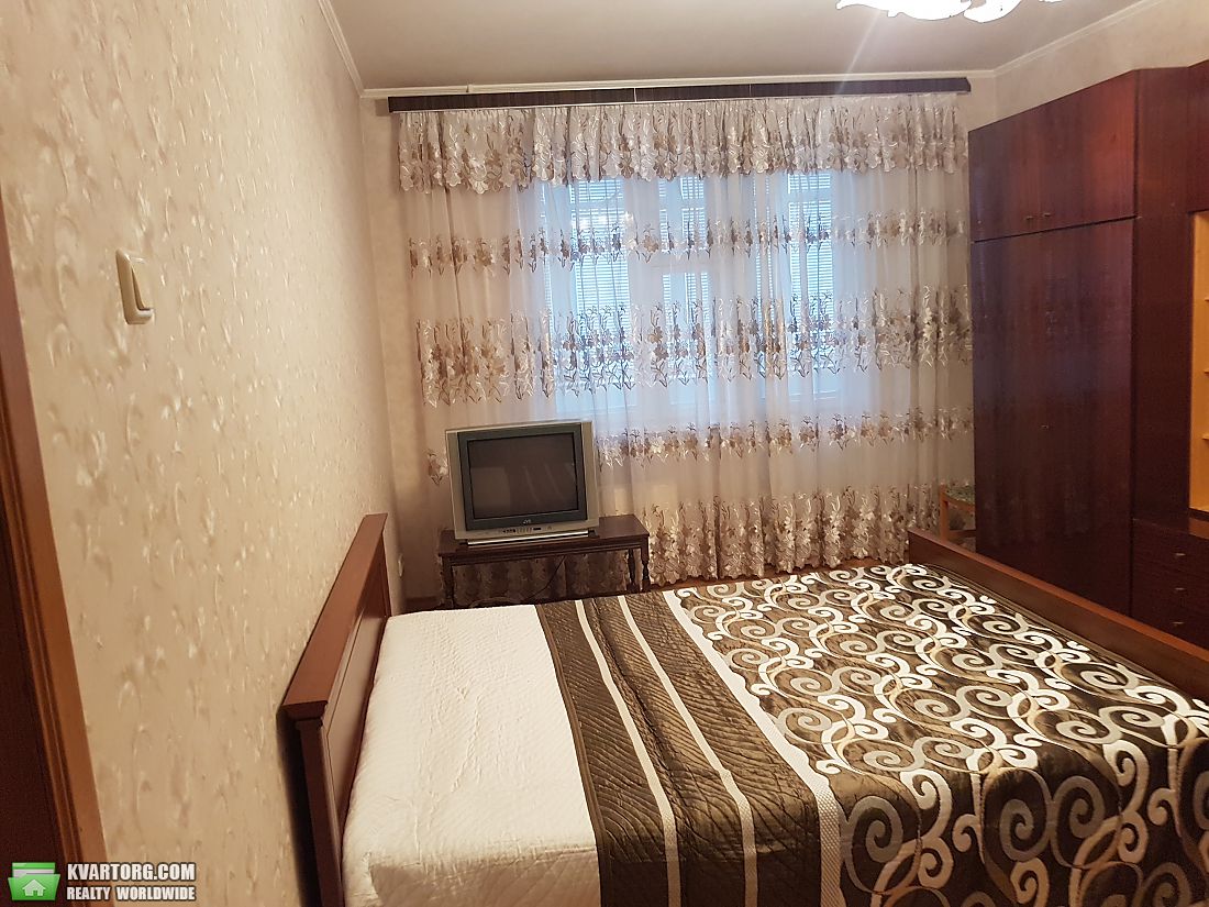 Rent out 2-room apartment. Киев,  Срибнокильская — photo 3