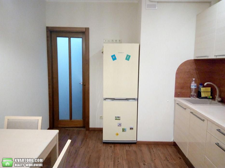 Rent out 2-room apartment. Киев, Сикорского ул. — photo 3