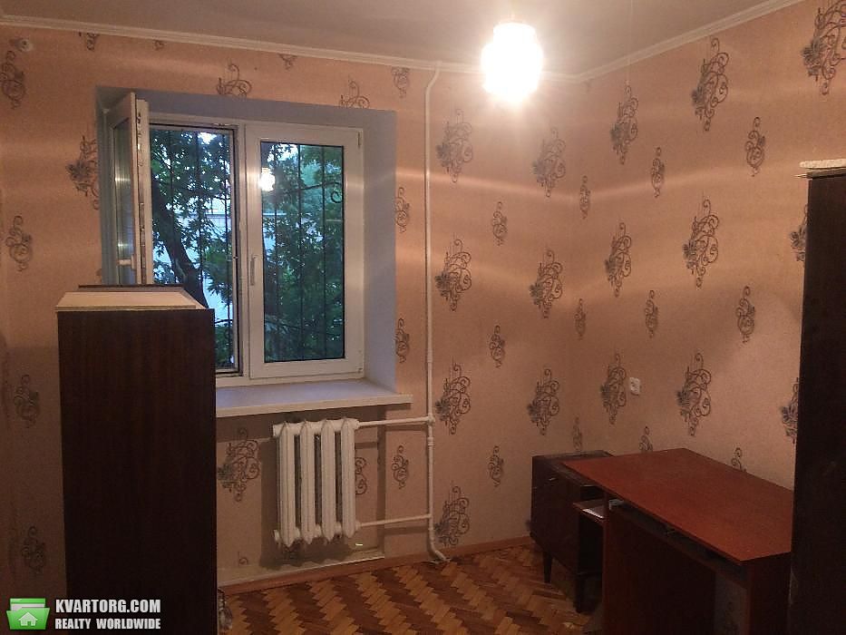 Sell 2-room apartment. Киев,  Краковская — photo 1