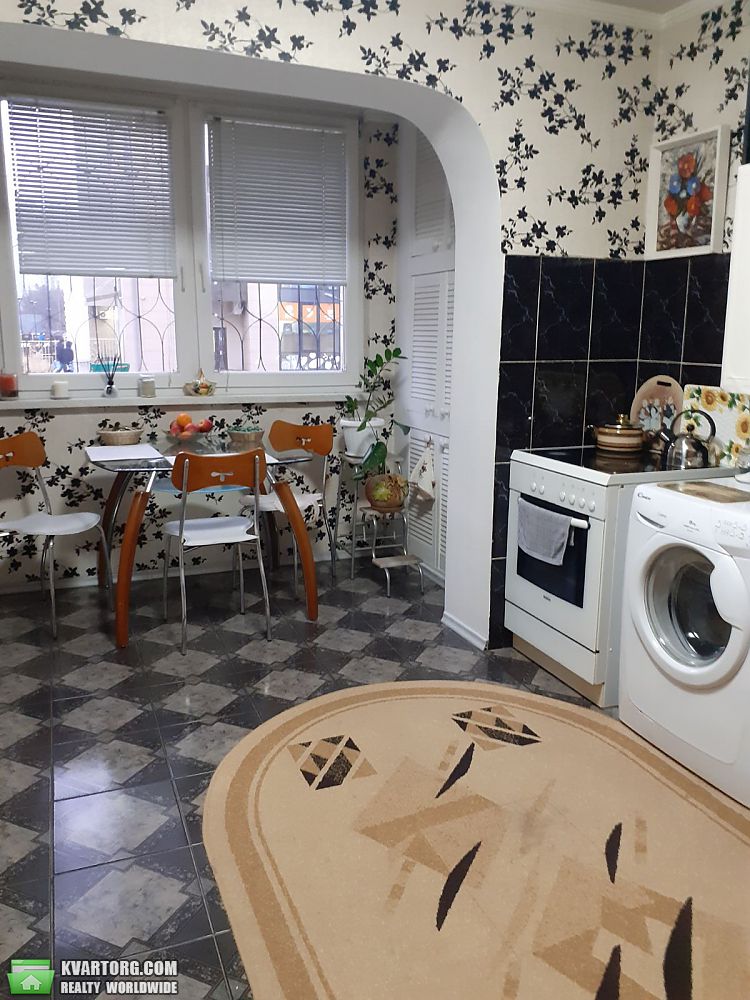 Rent out 2-room apartment. Киев,  Миропольская — photo 7