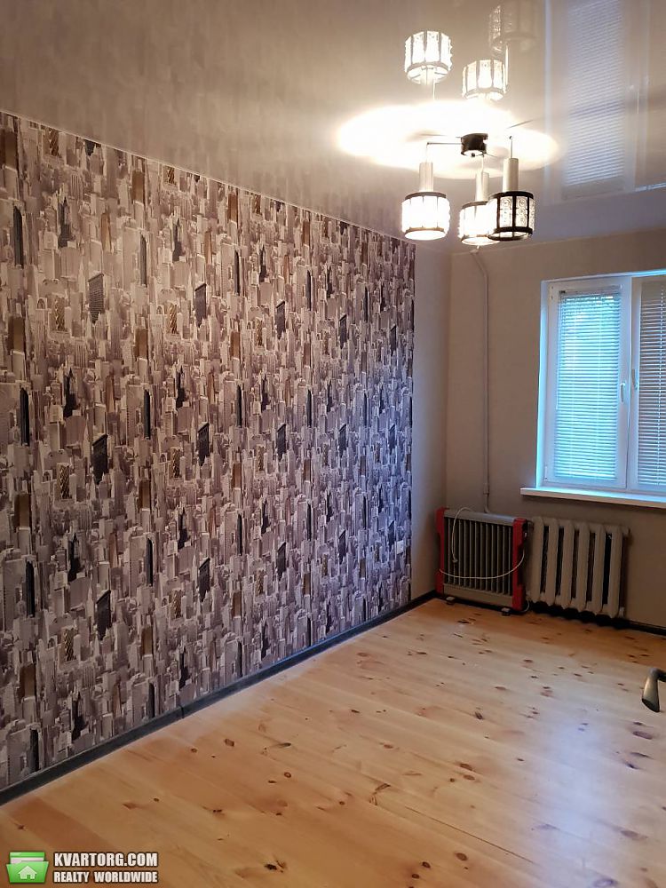 Rent out 3-room apartment. Киев,  Лесной пр — photo 2