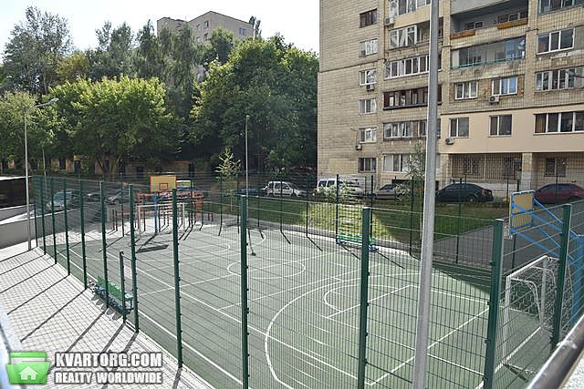 Rent out 3-room apartment. Киев,  Липковского — photo 8
