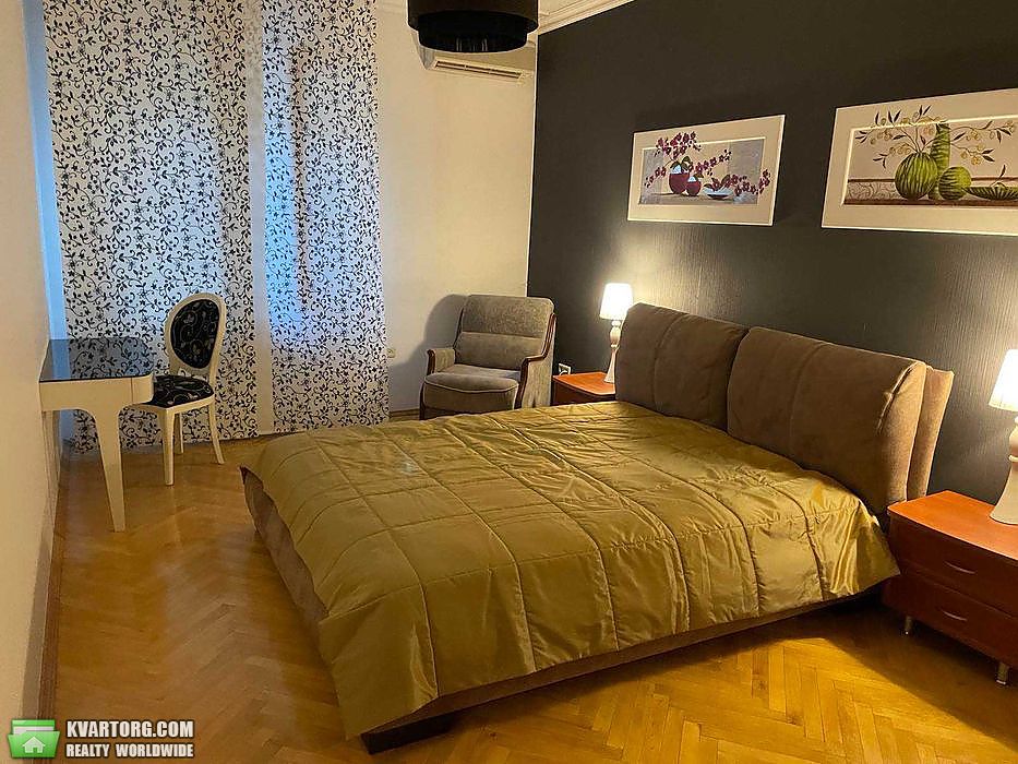 Rent out 2-room apartment. Киев,  Ярославов Вал — photo 1