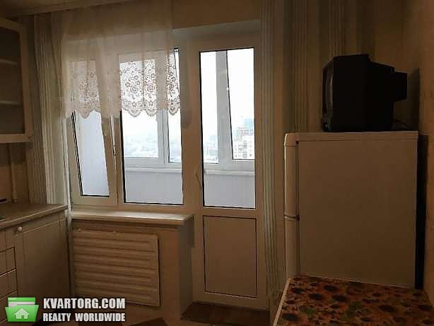 Rent out 1-room apartment. Киев,  Стадионная — photo 3