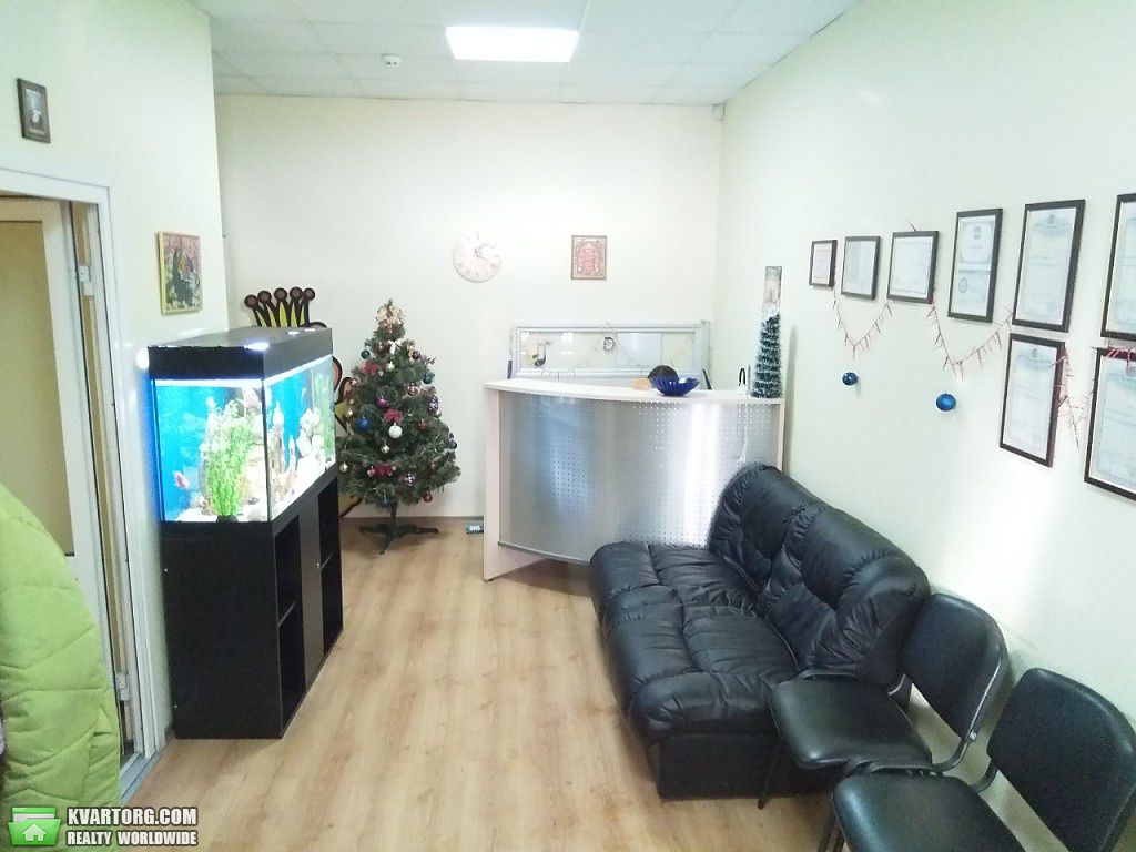 Rent out office. Киев, Драгоманова — photo 1