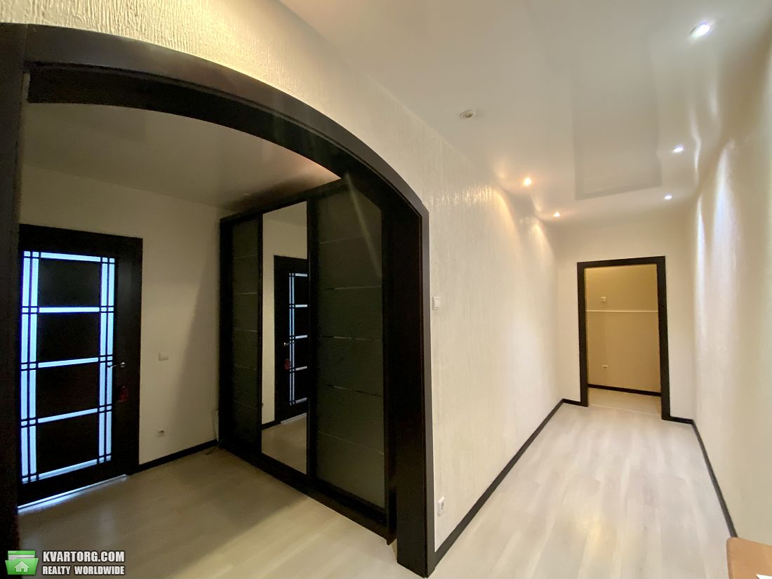 Sell 3-room apartment. Киев,  Урловская — photo 8