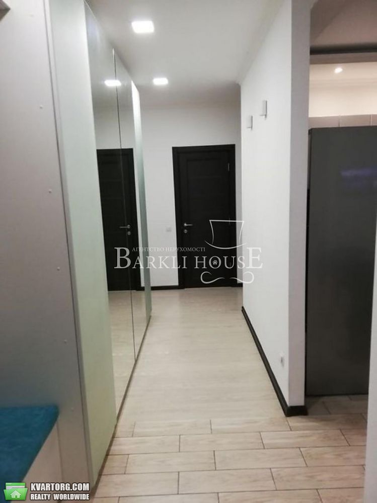 Rent out 3-room apartment. Киев, Регенераторная — photo 7