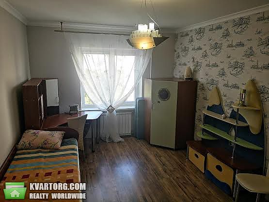 Rent out 2-room apartment. Киев,  Эрнста — photo 7