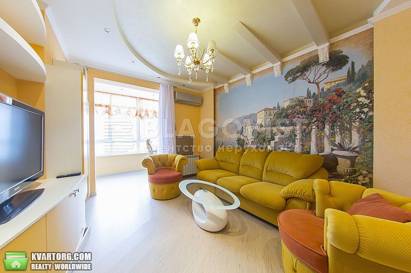 Rent out 2-room apartment. Киев, Иорданская — photo 1