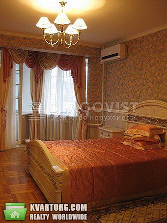 Rent out 5-room apartment. Киев,  Нижний Вал — photo 2