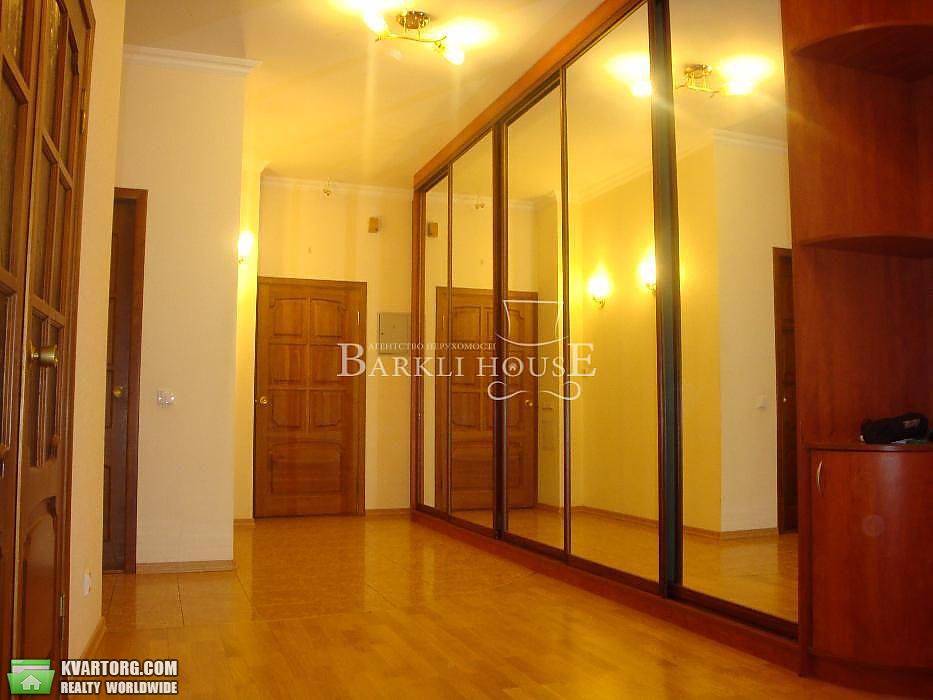 Rent out 3-room apartment. Киев,  Жилянская — photo 10