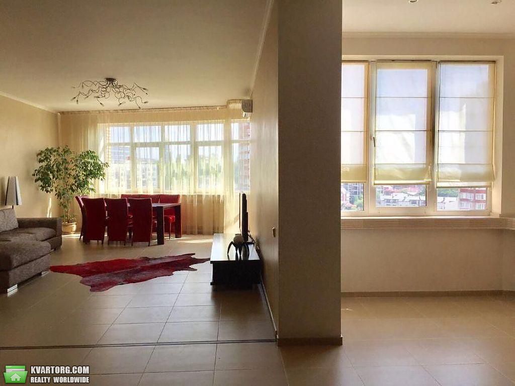 Rent out 3-room apartment. Киев,  Старонаводницкая — photo 2