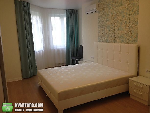 Rent out 2-room apartment. Киев,  Комарова — photo 7