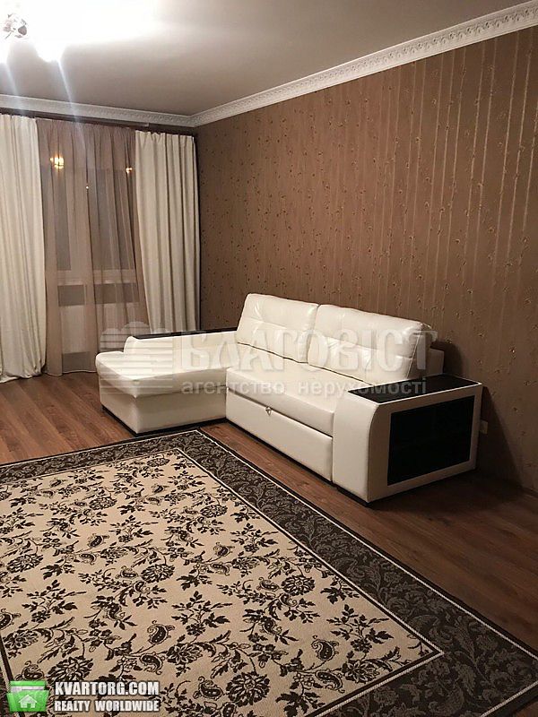 Rent out 2-room apartment. Киев,  Вышгородская — photo 1