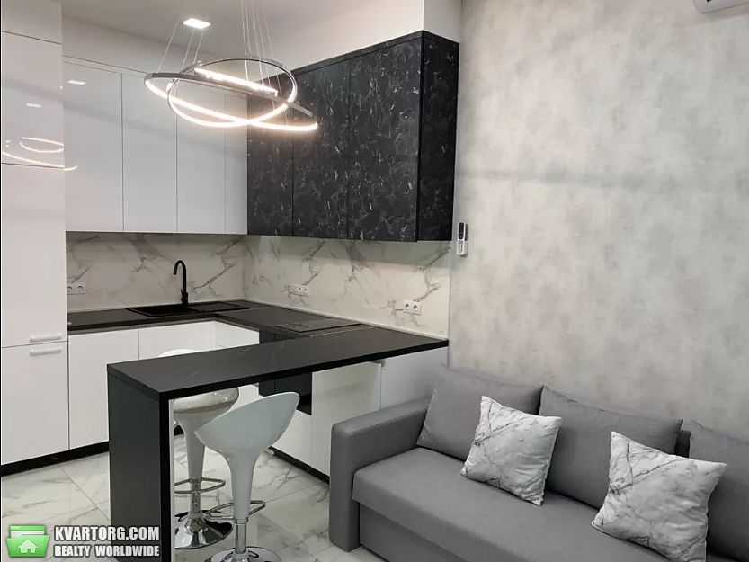 Rent out 1-room apartment. Киев,  Саперное поле — photo 2