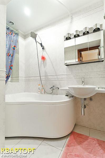 Rent out 2-room apartment. Харьков, Ромена Ролана — photo 5