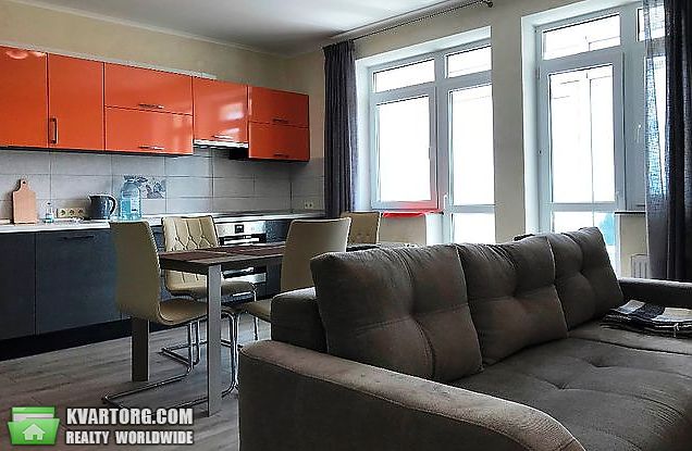 Rent out 2-room apartment. Киев,  Белорусская — photo 1