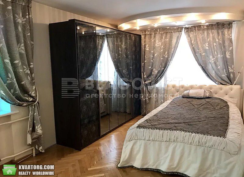 Rent out 2-room apartment. Киев,  Кловский спуск — photo 1