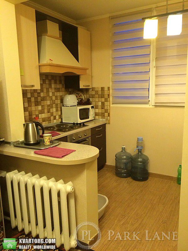 Sell 2-room apartment. Киев,  Урловская — photo 3
