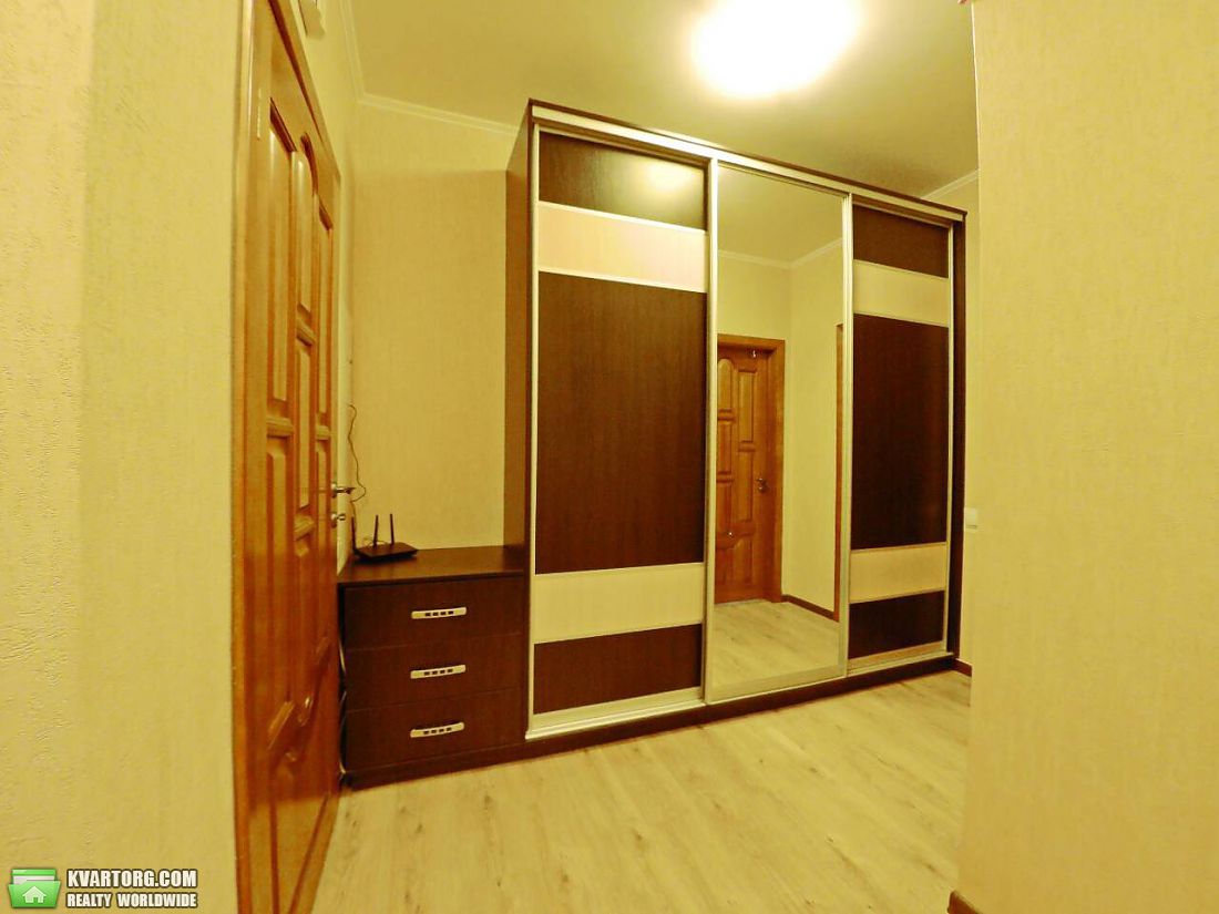 Rent out 2-room apartment. Киев,  Вильямса — photo 4