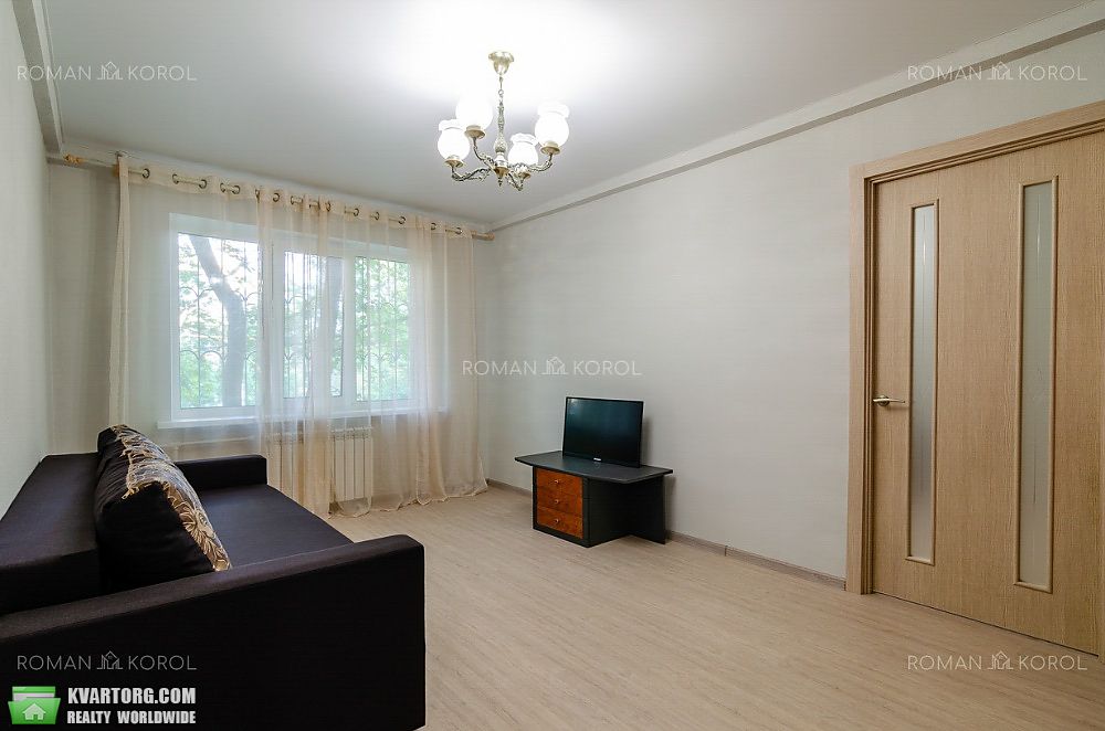 Rent out 2-room apartment. Киев,  Краснопольская — photo 9