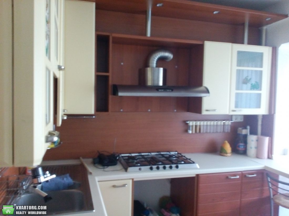 Rent out 3-room apartment. Киев,  Русановский бул — photo 2