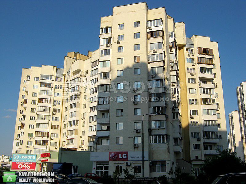 Sell 3-room apartment. Киев,  Бажана — photo 1