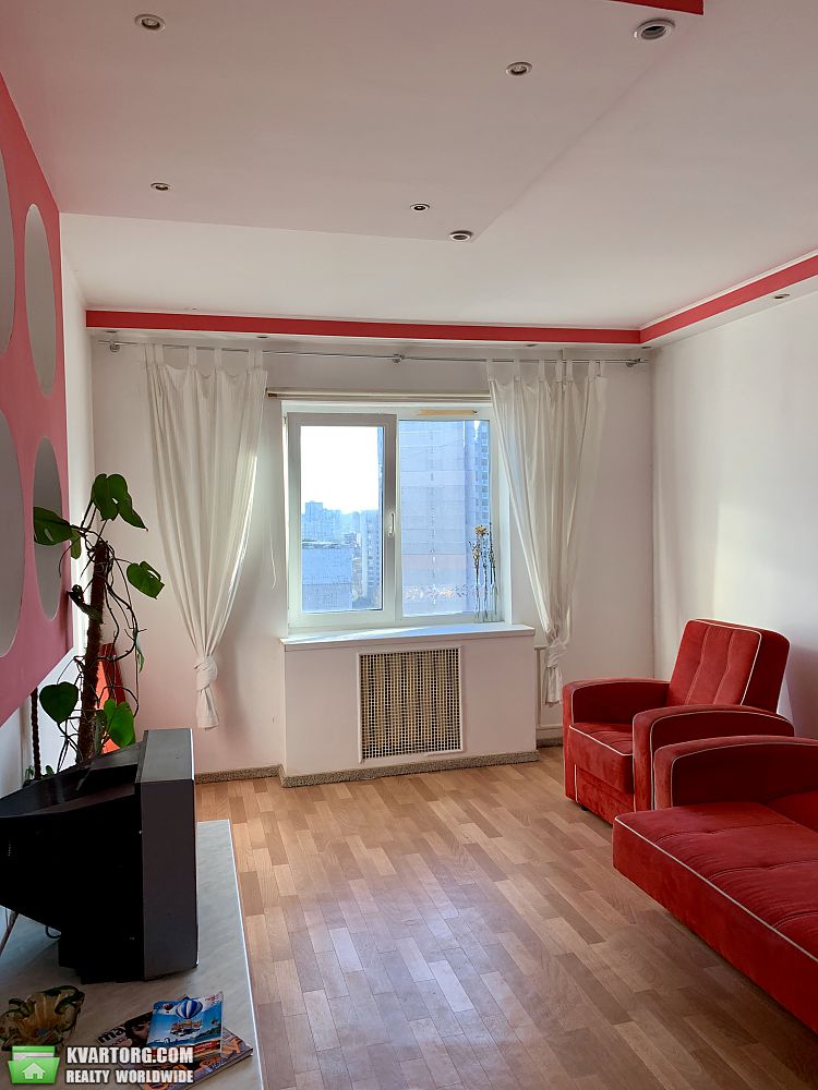 Rent out 2-room apartment. Киев, Милославская — photo 1