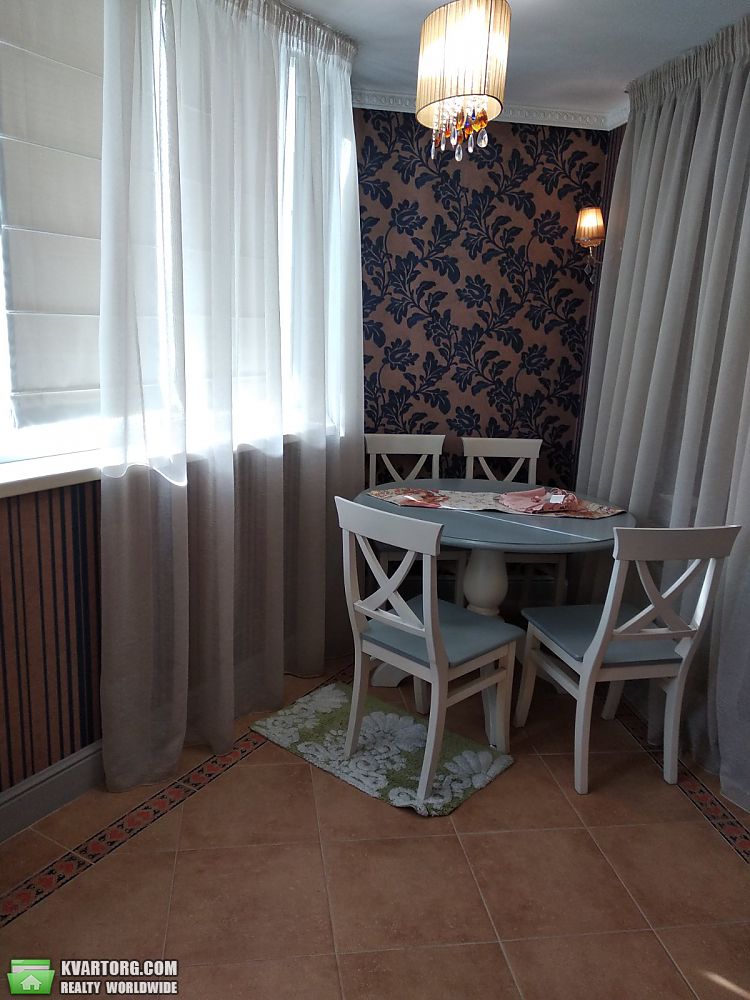 Rent out 3-room apartment. Киев,  Градинская — photo 3