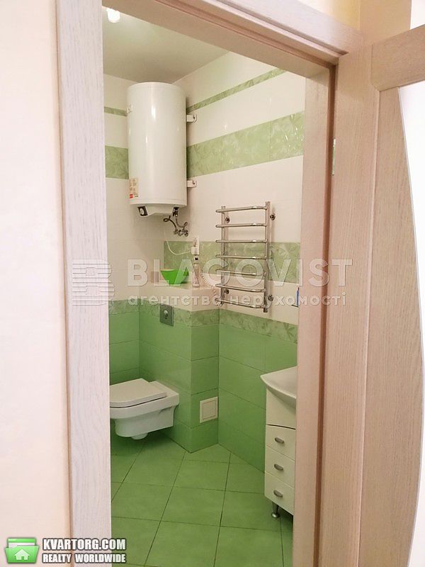 Rent out 3-room apartment. Киев,  Черновола — photo 4
