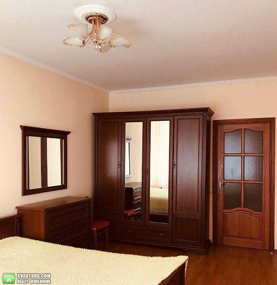 Rent out 2-room apartment. Киев,  Вишняковская — photo 8