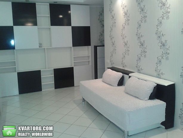 Rent out 3-room apartment. Киев,  Ольжича — photo 2