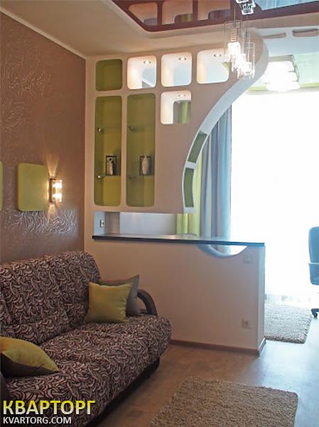 Rent out 2-room apartment. Киев, Драгомирова — photo 7