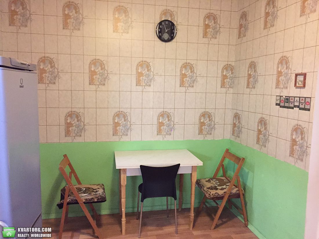 Rent out 2-room apartment. Киев,  Порика — photo 4
