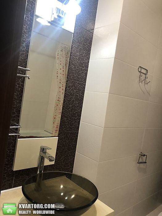 Sell 2-room apartment. Киев,  Дегтяревская — photo 1