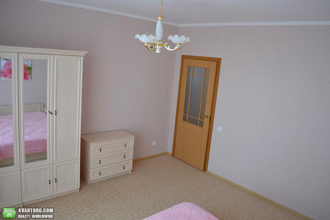 Rent out 2-room apartment. Киев,  Петрицкого — photo 4
