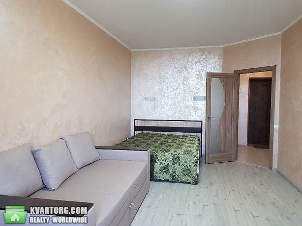 Rent out 1-room apartment. Киев,  Конева — photo 1