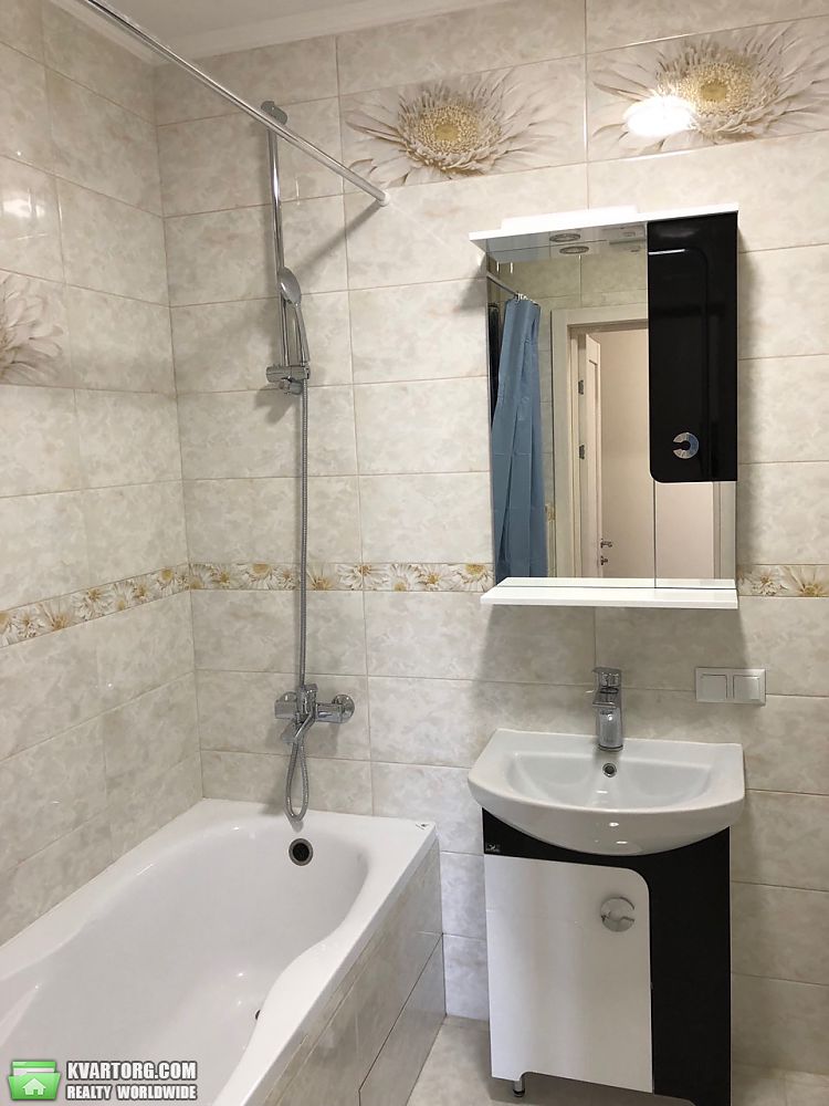 Rent out 2-room apartment. Киев, Казимира Малевича — photo 6