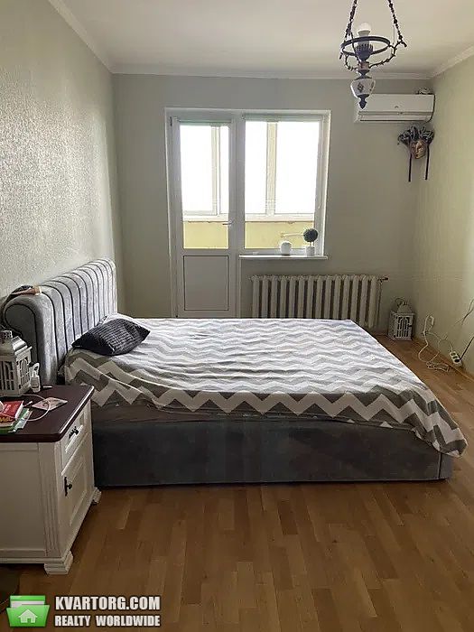 Sell 3-room apartment. Киев,  Урловская — photo 4