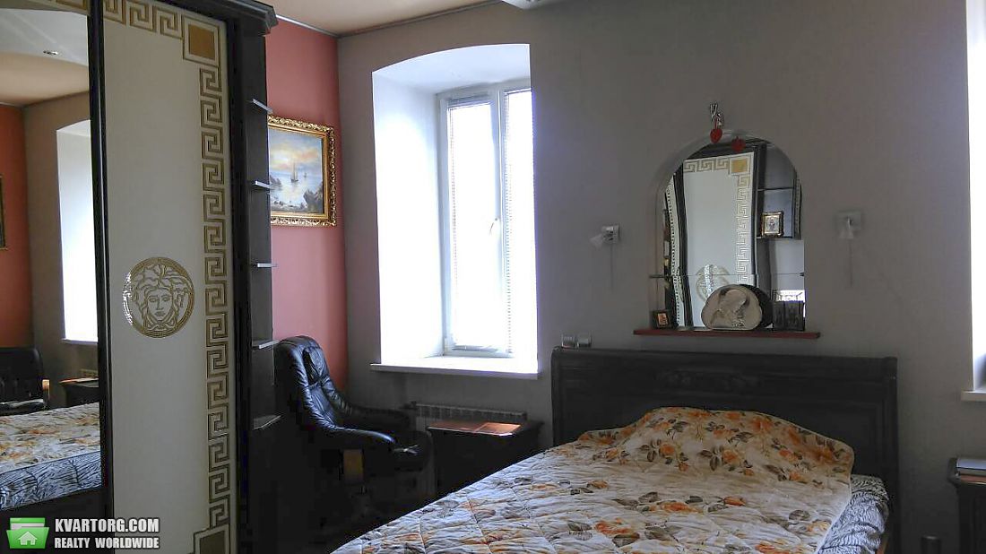 Rent out 2-room apartment. Киев, Лаврская — photo 3