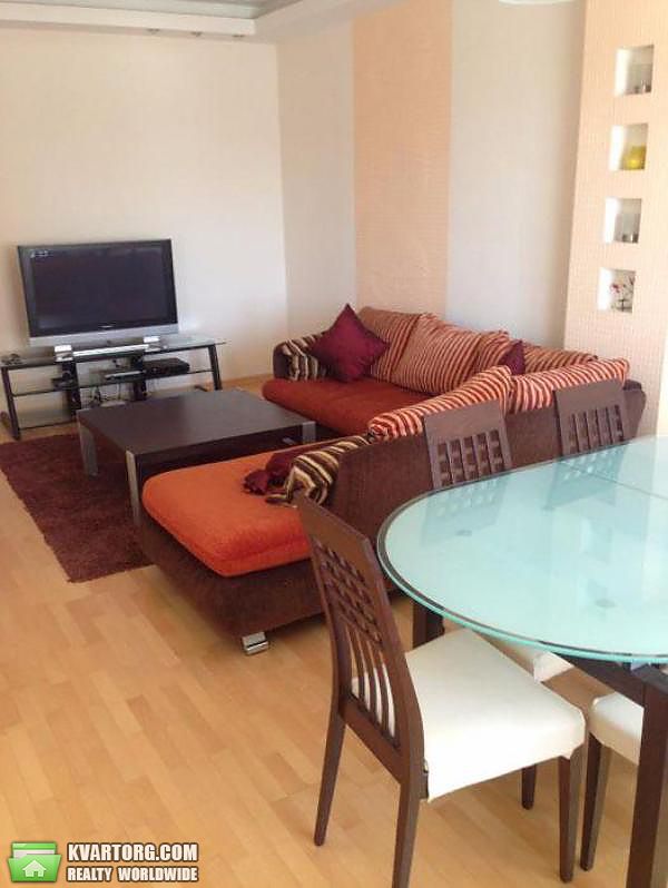 Rent out 2-room apartment. Киев,  Черновола — photo 1