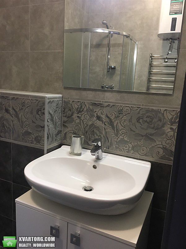 Rent out 1-room apartment. Киев, Анри Барбюса — photo 4